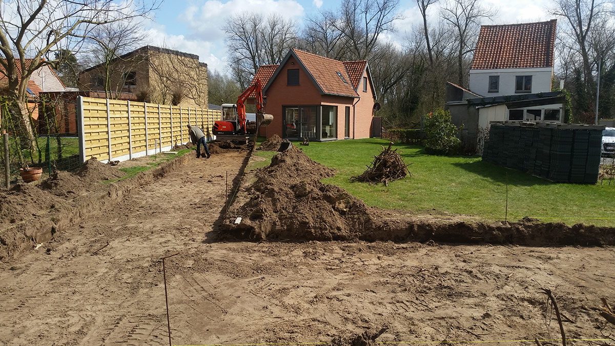 Uitgraven-tuinpad,-Stekene-3